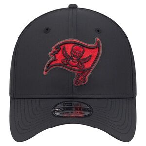 Men's New Era Black Tampa Bay Buccaneers Night 39THIRTY Flex Hat,Size:L-XL